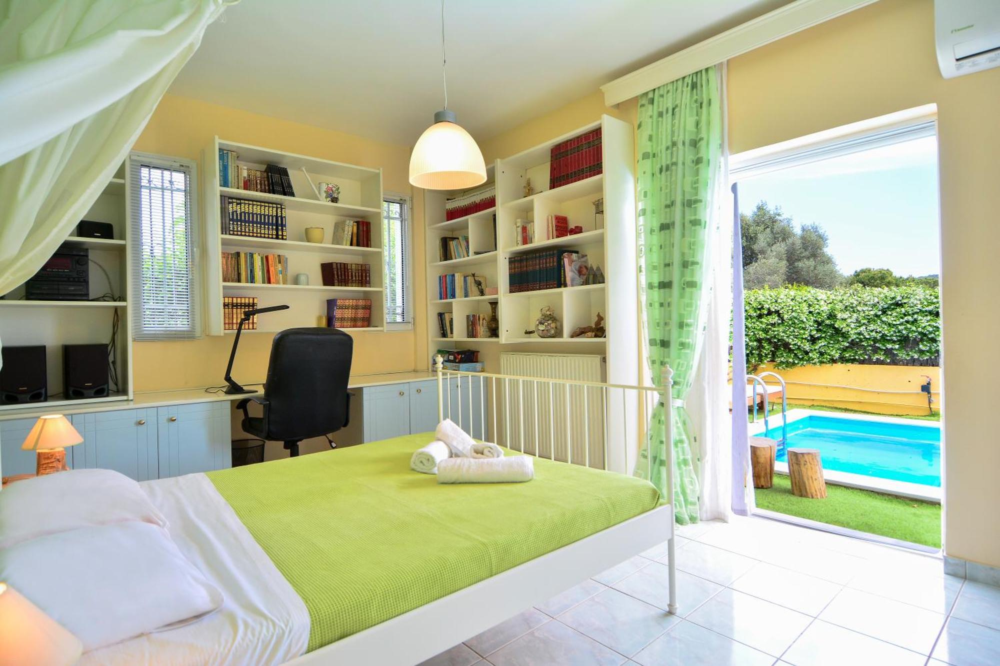 Villa Filoxenia All Seasons, Near Airport, Sea, Athens Agia Marina  Экстерьер фото